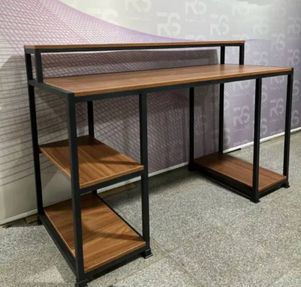 میز اداری فلزی برند پارسیان صنعت بست در ابعاد مختلف