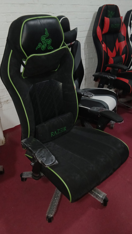 صندلی گیمینگ Razer برند پارسیان صنعت بست