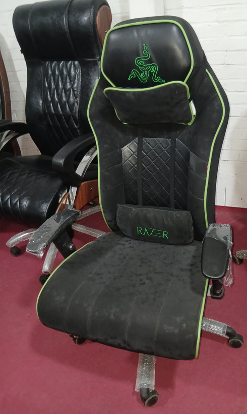 صندلی گیمینگ Razer برند پارسیان صنعت بست